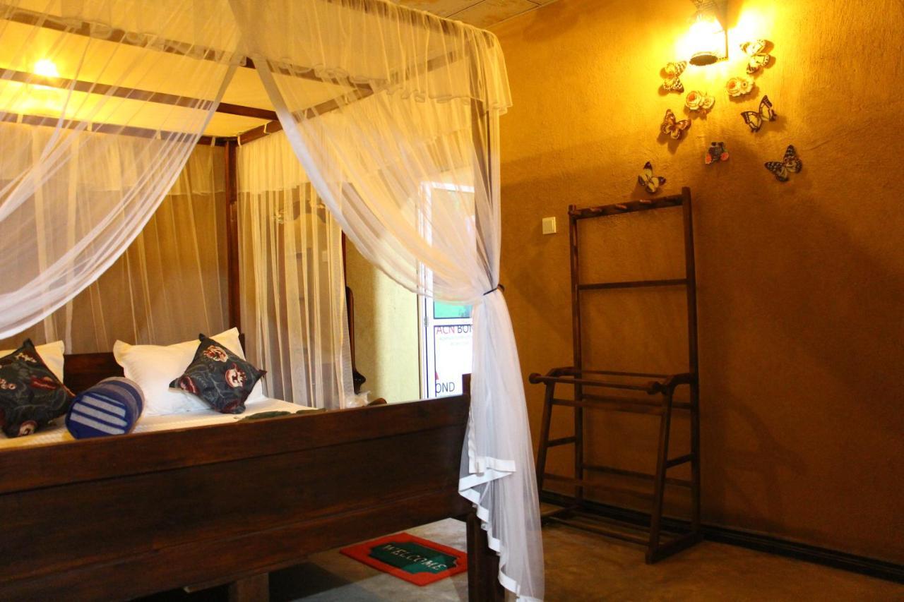 Ruwan Jungle Homestay Mirissa Exteriör bild